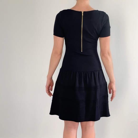Saks short-sleeve dress - Picture 4 of 8